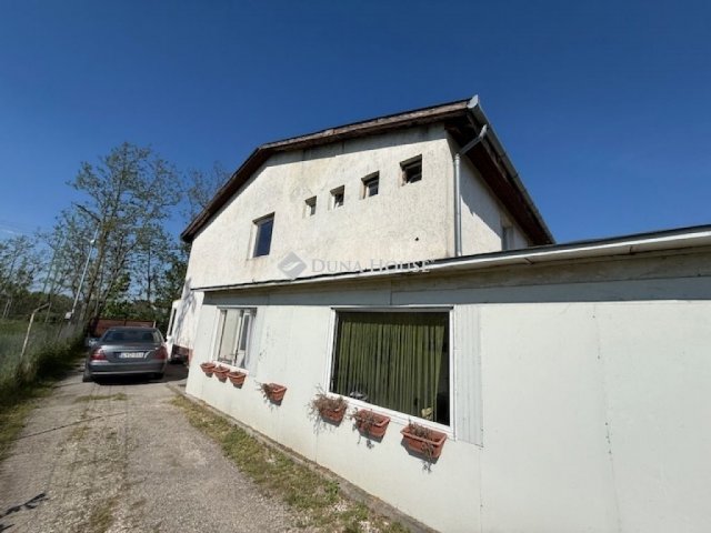 Eladó ipari ingatlan, Üllőn 279 M Ft / költözzbe.hu