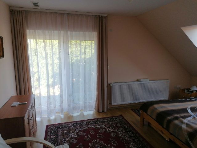 Eladó családi ház, Baján 159.9 M Ft, 6 szobás