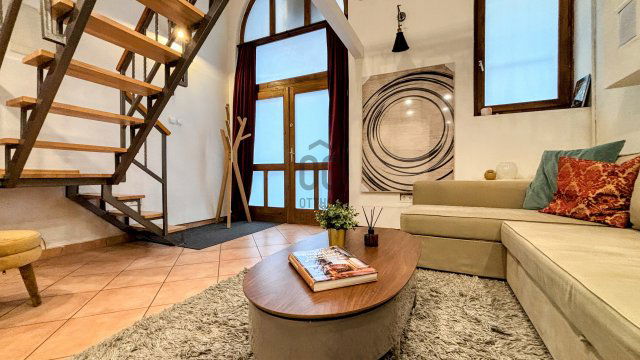 Eladó téglalakás, Budapesten, VI. kerületben 44.9 M Ft, 1 szobás