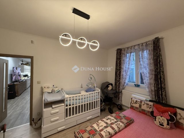 Eladó téglalakás, Budapesten, XX. kerületben 85 M Ft, 5 szobás