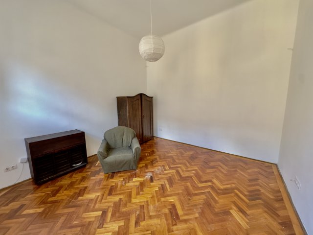 Kiadó téglalakás, albérlet, VII. kerületben, Akácfa utcában