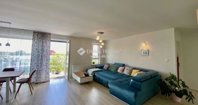 Eladó téglalakás, Pécsett 95 M Ft, 5 szobás