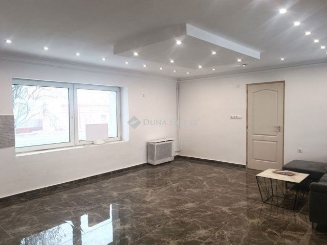 Eladó családi ház, Békéscsabán, Szarvasi úton 24.9 M Ft