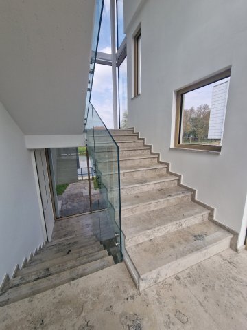 Eladó téglalakás, Győrött 410 M Ft, 3 szobás