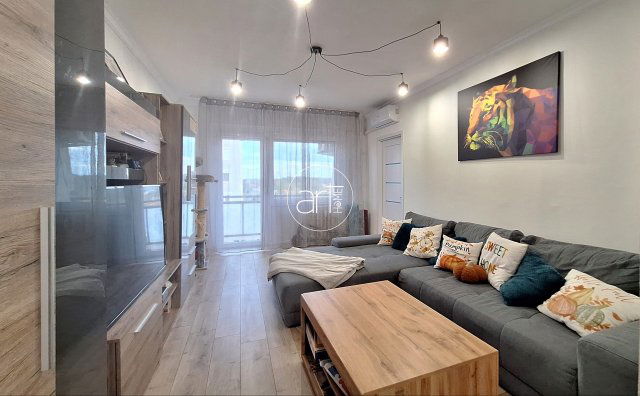 Eladó panellakás, Szegeden, Felső Tisza-Part utcában 84.5 M Ft