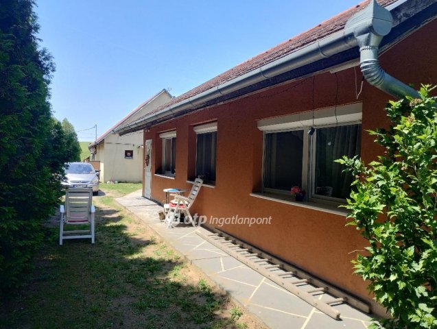 Eladó családi ház, Szentliszlón 48.9 M Ft, 2+3 szobás