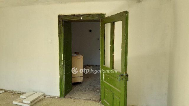 Eladó családi ház, Gerdén 4.8 M Ft, 2 szobás