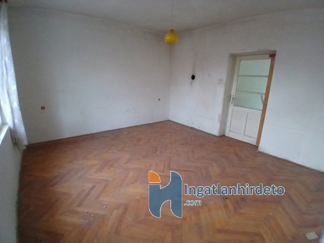 Eladó családi ház, Zagyvaszántón 21.5 M Ft, 2 szobás