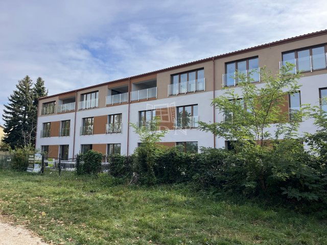 Eladó téglalakás, Kiskunlacházán 104.2 M Ft, 4 szobás