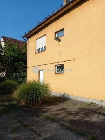 Eladó családi ház, Gödöllőn 152 M Ft, 3+2 szobás