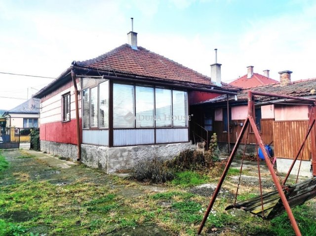 Eladó családi ház, Hatvanban 55 M Ft, 2 szobás