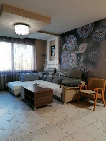 Eladó téglalakás, Szegeden 94.9 M Ft, 4 szobás