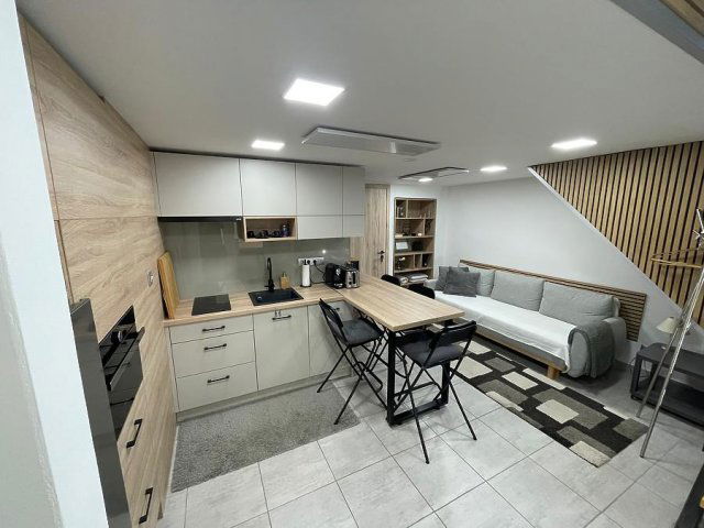 Eladó téglalakás, Budapesten, VII. kerületben, Dembinszky utcában