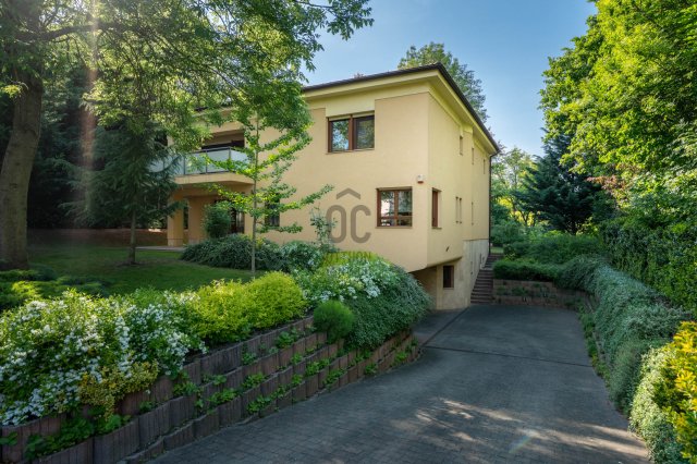 Eladó családi ház, Budapesten, II. kerületben, Csibor utcában