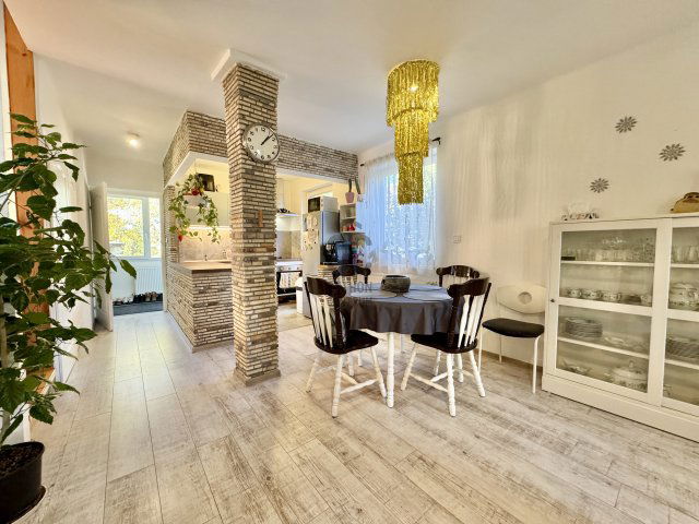 Eladó családi ház, Szigetszentmiklóson 102.5 M Ft, 3 szobás