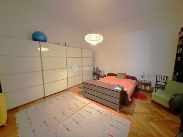 Eladó téglalakás, Budapesten, VIII. kerületben 98 M Ft, 2 szobás