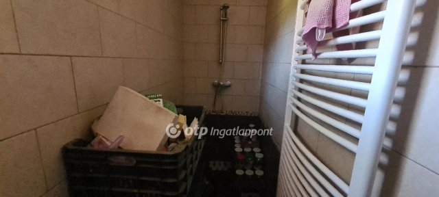 Eladó családi ház, Dunaharasztin 130 M Ft, 6 szobás