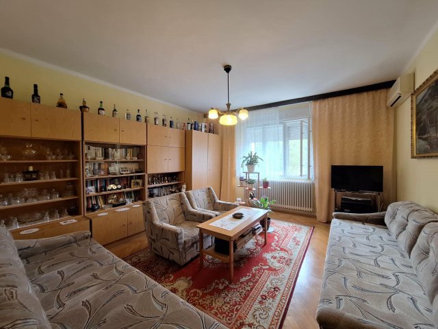 Eladó családi ház, Komlón, Gárdonyi Géza utcában 69 M Ft