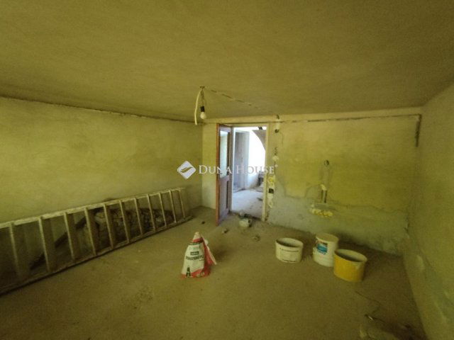 Eladó családi ház, Császáron 29.99 M Ft, 5 szobás