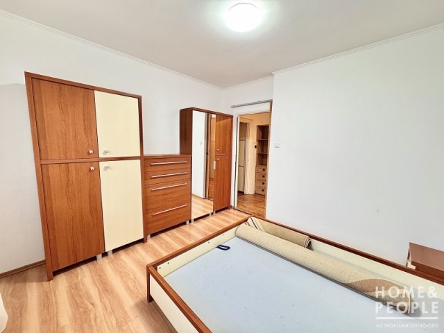 Eladó téglalakás, Hódmezővásárhelyen 47.5 M Ft, 3 szobás