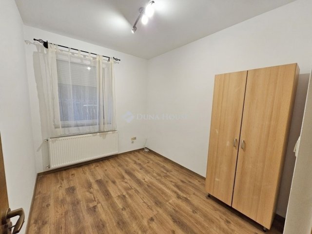 Eladó családi ház, Üllőn 114.8 M Ft, 4 szobás