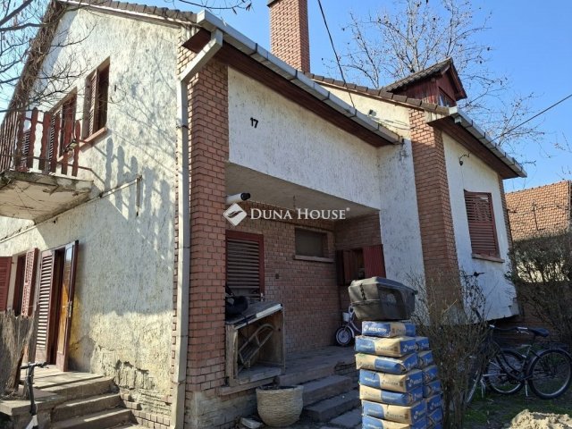 Eladó családi ház, Szentesen 44.5 M Ft, 5 szobás