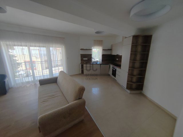 Kiadó téglalakás, albérlet, Cegléden 290 E Ft / hó, 3 szobás