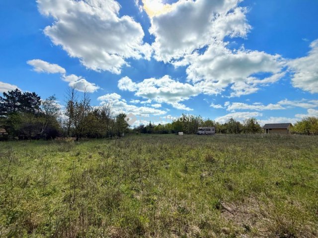 Eladó telek, Balatonkenesén 100 M Ft / költözzbe.hu