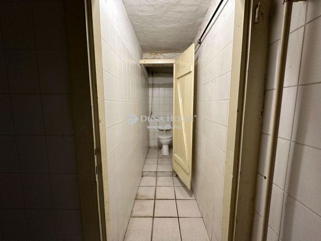 Eladó családi ház, Budapesten, XIV. kerületben 400 M Ft