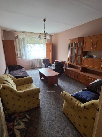 Kiadó panellakás, albérlet, Mezőhegyesen 80 E Ft / hó, 3 szobás