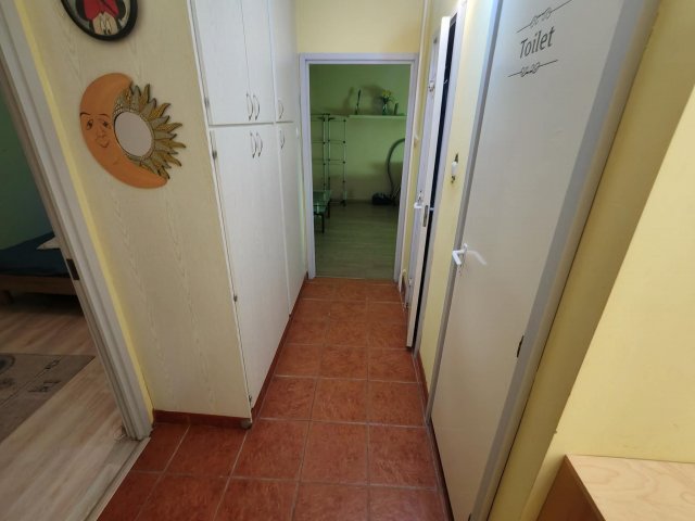 Eladó panellakás, Oroszlányban 34 M Ft, 2 szobás