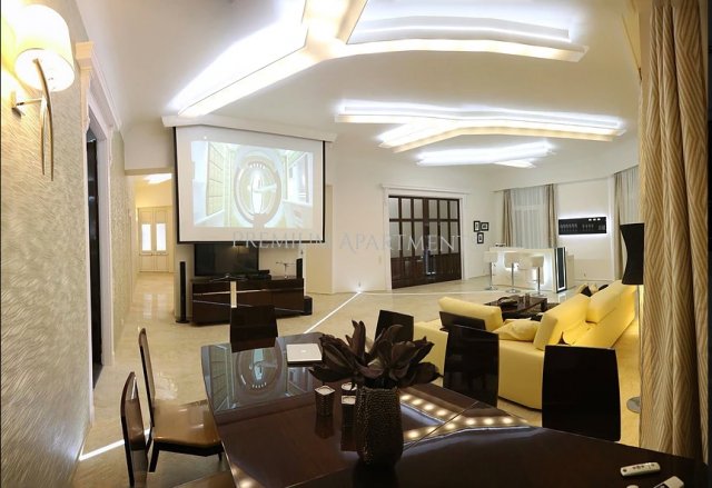 Kiadó téglalakás, albérlet, Budapesten, V. kerületben, 4 szobás