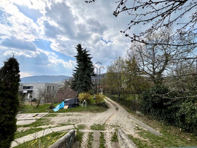 Eladó telek, Budapesten, III. kerületben 145 M Ft