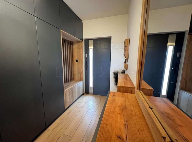 Eladó családi ház, Veresegyházon 150 M Ft, 5 szobás