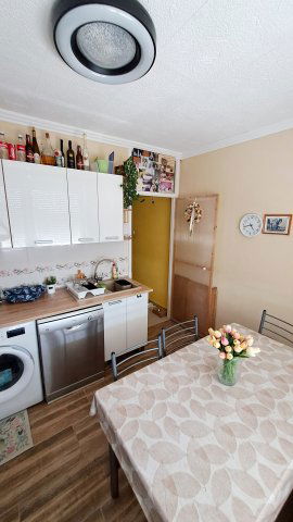 Eladó téglalakás, Nyíregyházán 50.99 M Ft, 4 szobás