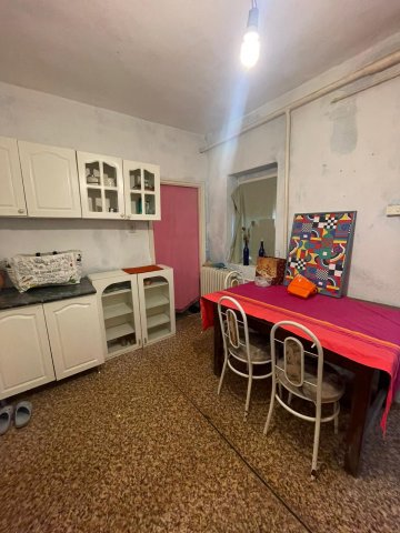 Eladó családi ház, Rezin 24.5 M Ft, 2 szobás
