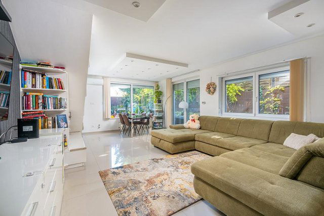 Eladó téglalakás, Budapesten, III. kerületben 189.9 M Ft