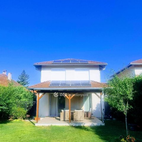 Eladó ikerház, Dunakeszin 234.9 M Ft, 5 szobás