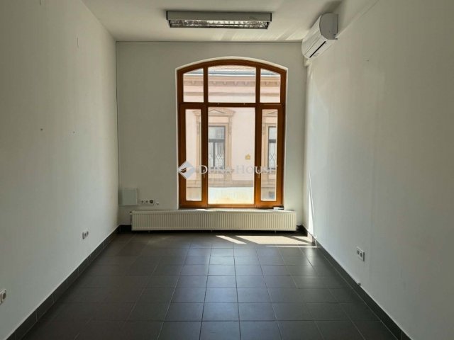 Kiadó iroda, Pécsett 160 E Ft / hó / költözzbe.hu