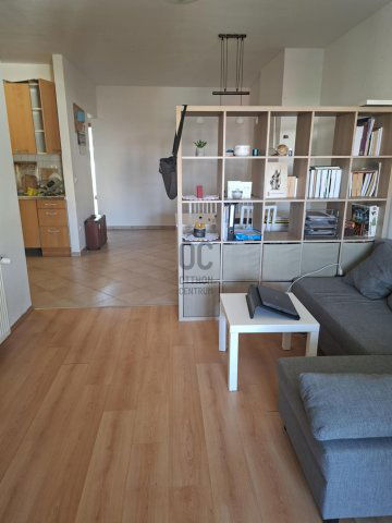 Eladó téglalakás, Budapesten, VIII. kerületben, Koszorú utcában