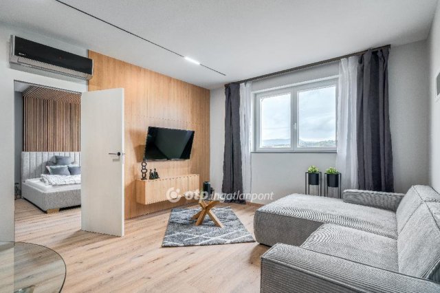 Eladó téglalakás, Budapesten, XIII. kerületben 250 M Ft