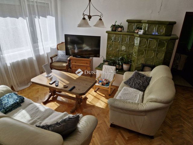 Eladó családi ház, Tatán, Szilágyi Erzsébet utcában 89.99 M Ft
