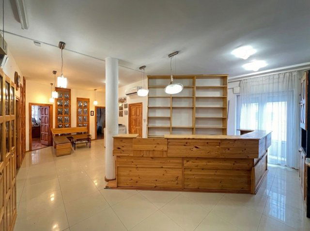 Eladó iroda, Kaposváron, Kontrássy utcában 89.9 M Ft, 6 szobás