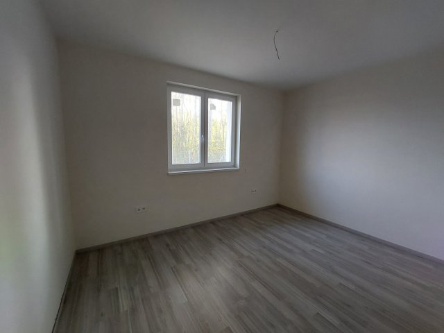 Eladó családi ház, Ballószögön 102 M Ft, 1+4 szobás