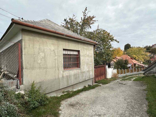 Eladó családi ház, Várpalotán, Szegfű utcában 59.9 M Ft