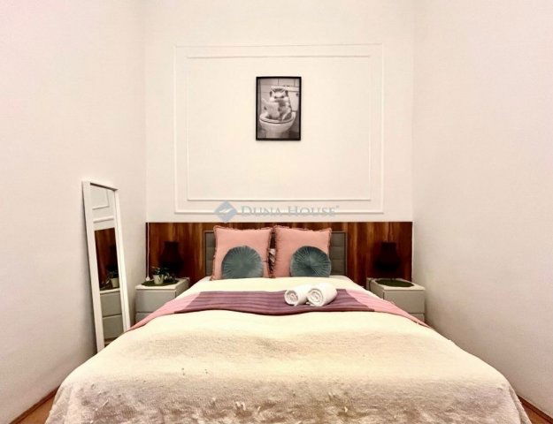 Eladó téglalakás, Budapesten, VI. kerületben 150 M Ft, 4 szobás