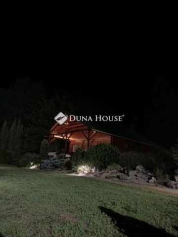 Eladó családi ház, Kecskeméten 379 M Ft, 10 szobás