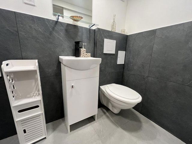 Eladó téglalakás, Budapesten, VII. kerületben, Cserhát utcában