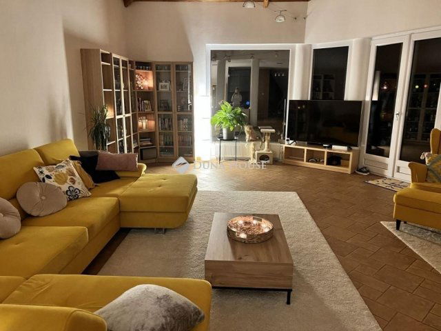 Eladó családi ház, Solymáron 249 M Ft, 6 szobás