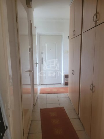 Eladó panellakás, Szegeden 55 M Ft, 3 szobás